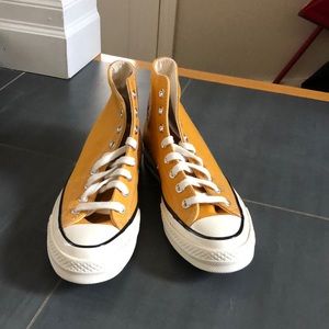 yellow chuck 70’s high top converse (never been worn)